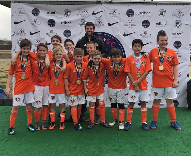 Reliant Power Cup 2018 Dynamo KW 06 Orange II-1.jpeg