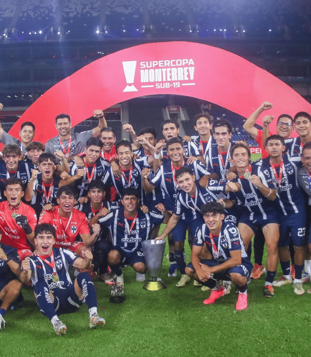 U19 Champion team photo-1